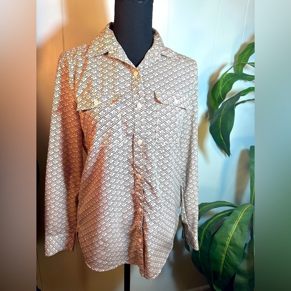 Banana Republic XS Women’s Geometric Classic Fit Blouse - Picture 5 of 12